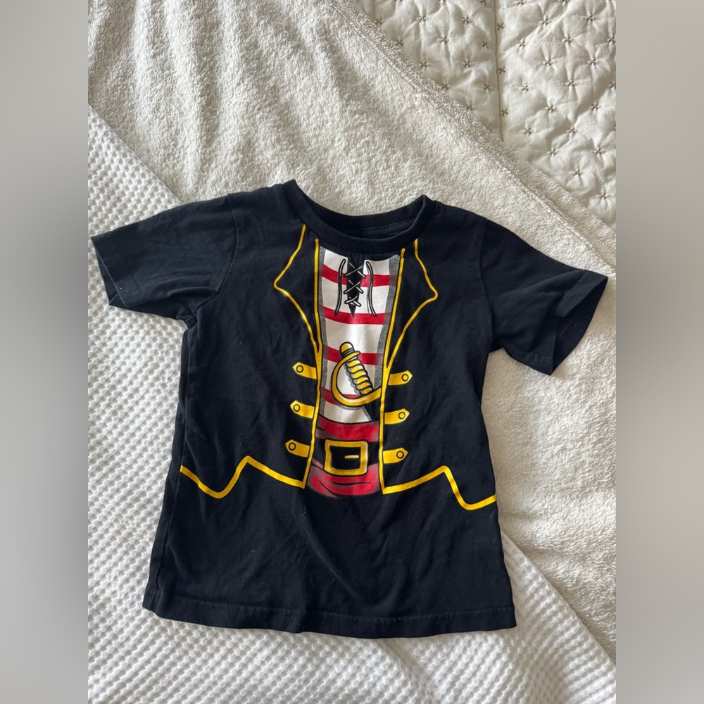 Black Pirate Graphic T-Shirt